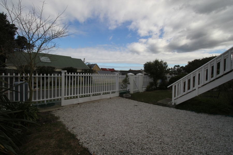 To Let 3 Bedroom Property for Rent in Kleinmond Western Cape